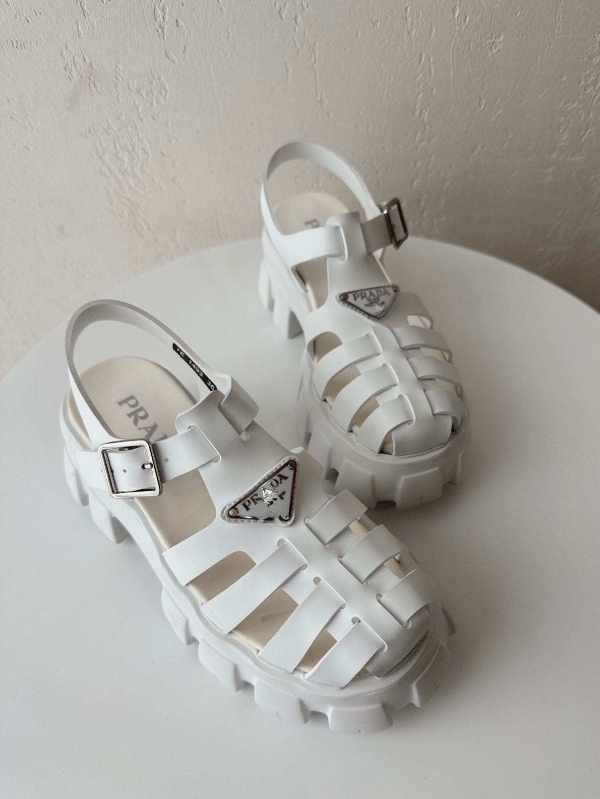 Sandalias de lujo CH