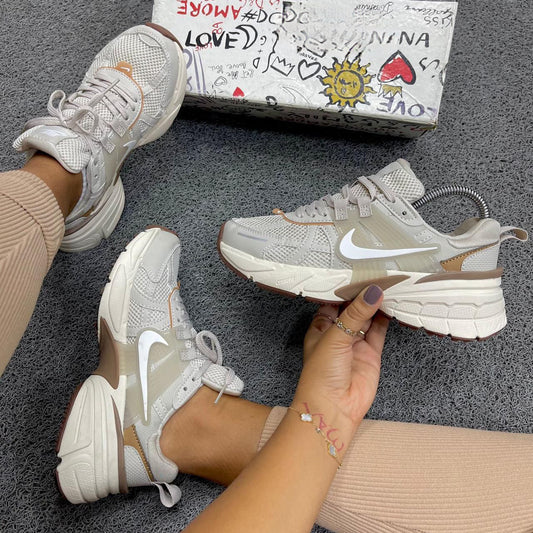 Tenis NK