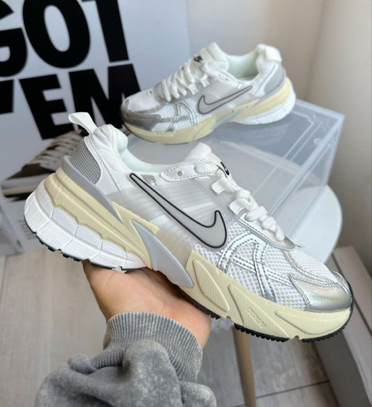 Tenis NK