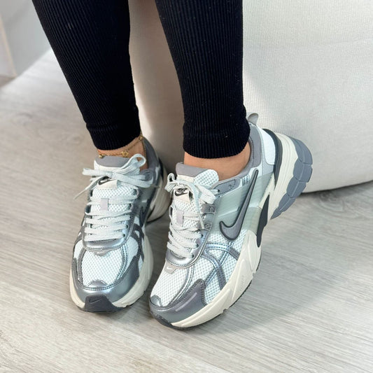 Tenis NK