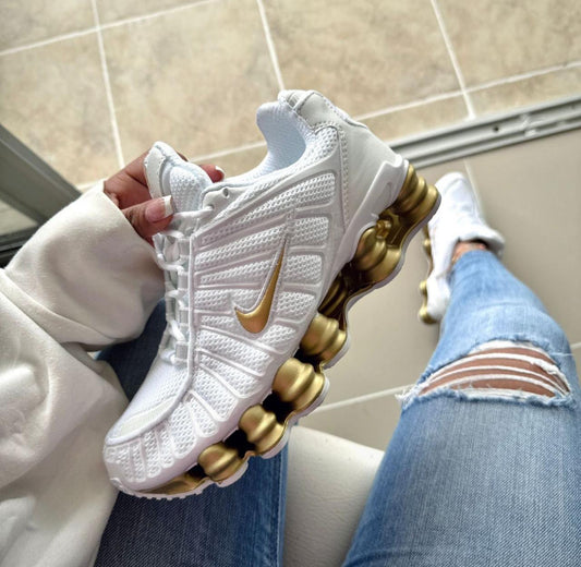 Tenis NK