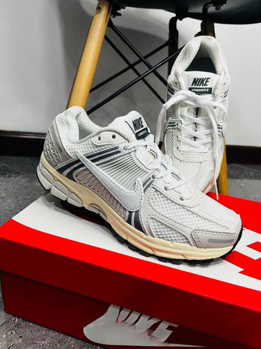 Tenis NK