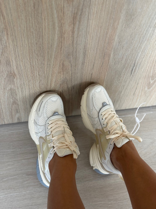Tenis NK