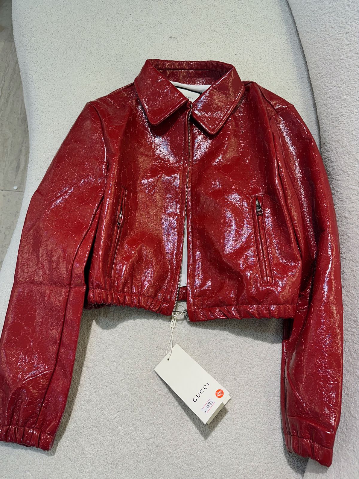 Bomber Cuero Grabado Rojo